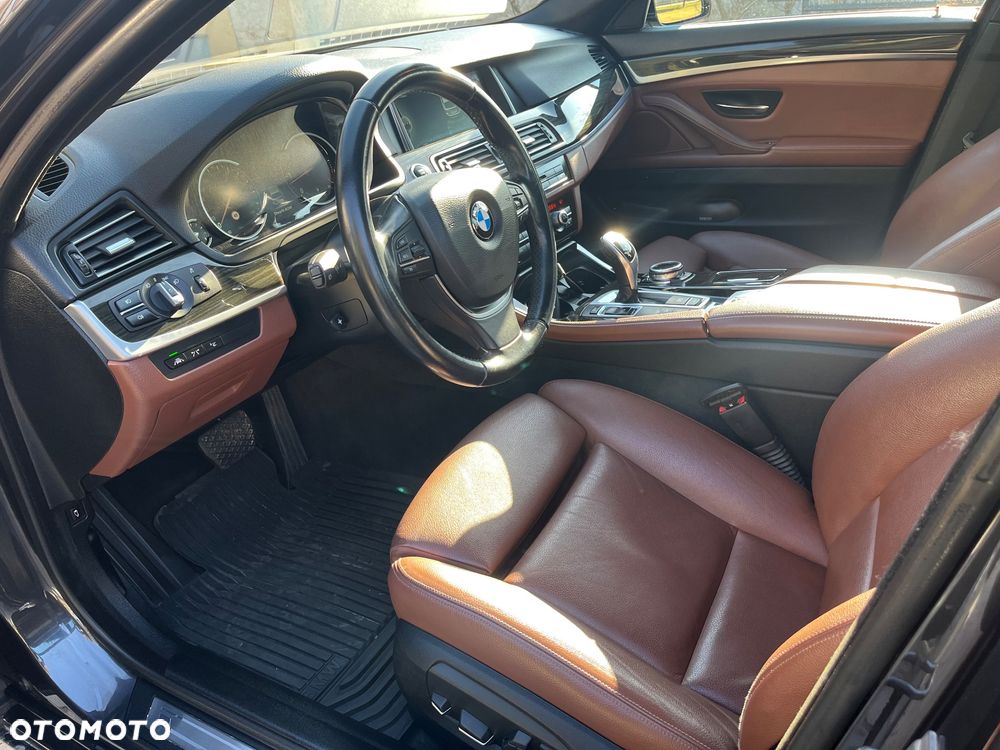 BMW Seria 5 530d xDrive - 26