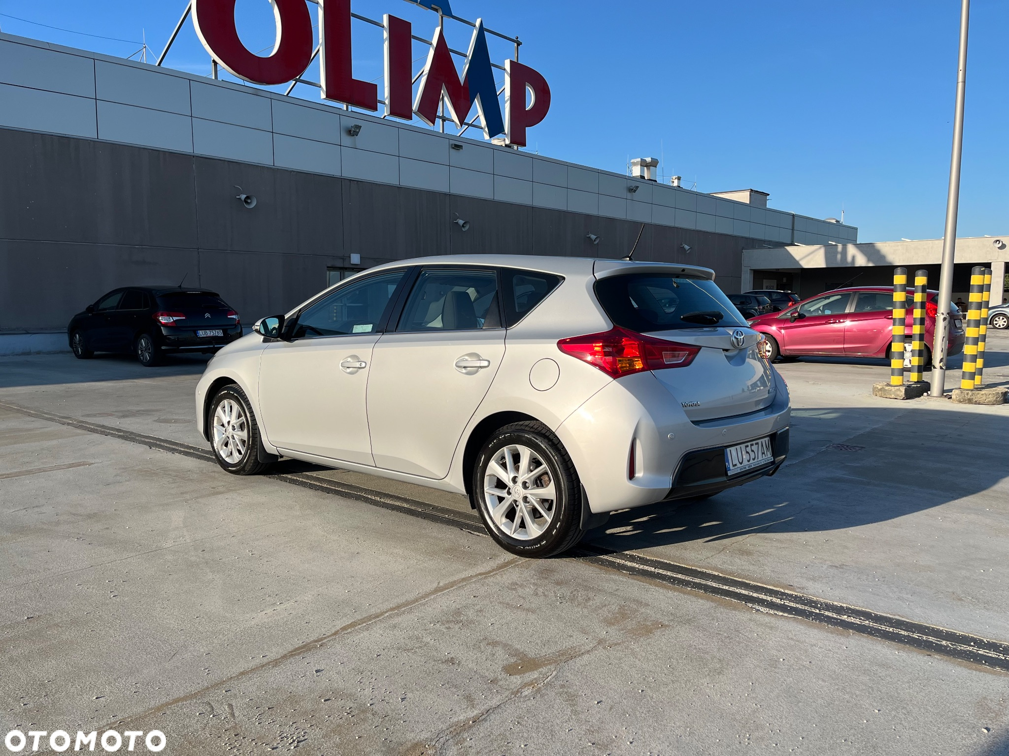 Toyota Auris 1.6 Premium Comfort - 4