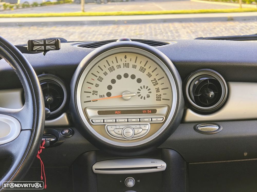 MINI 3 Portas One 1.4 - 18
