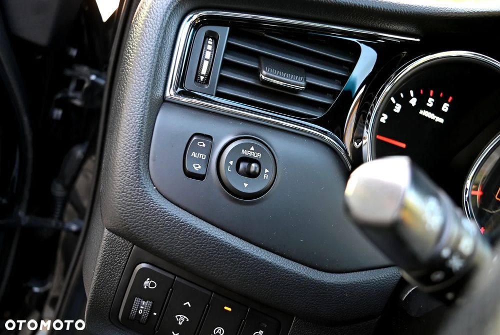 Kia Ceed 1.6 CRDi SCR GT-Line - 23