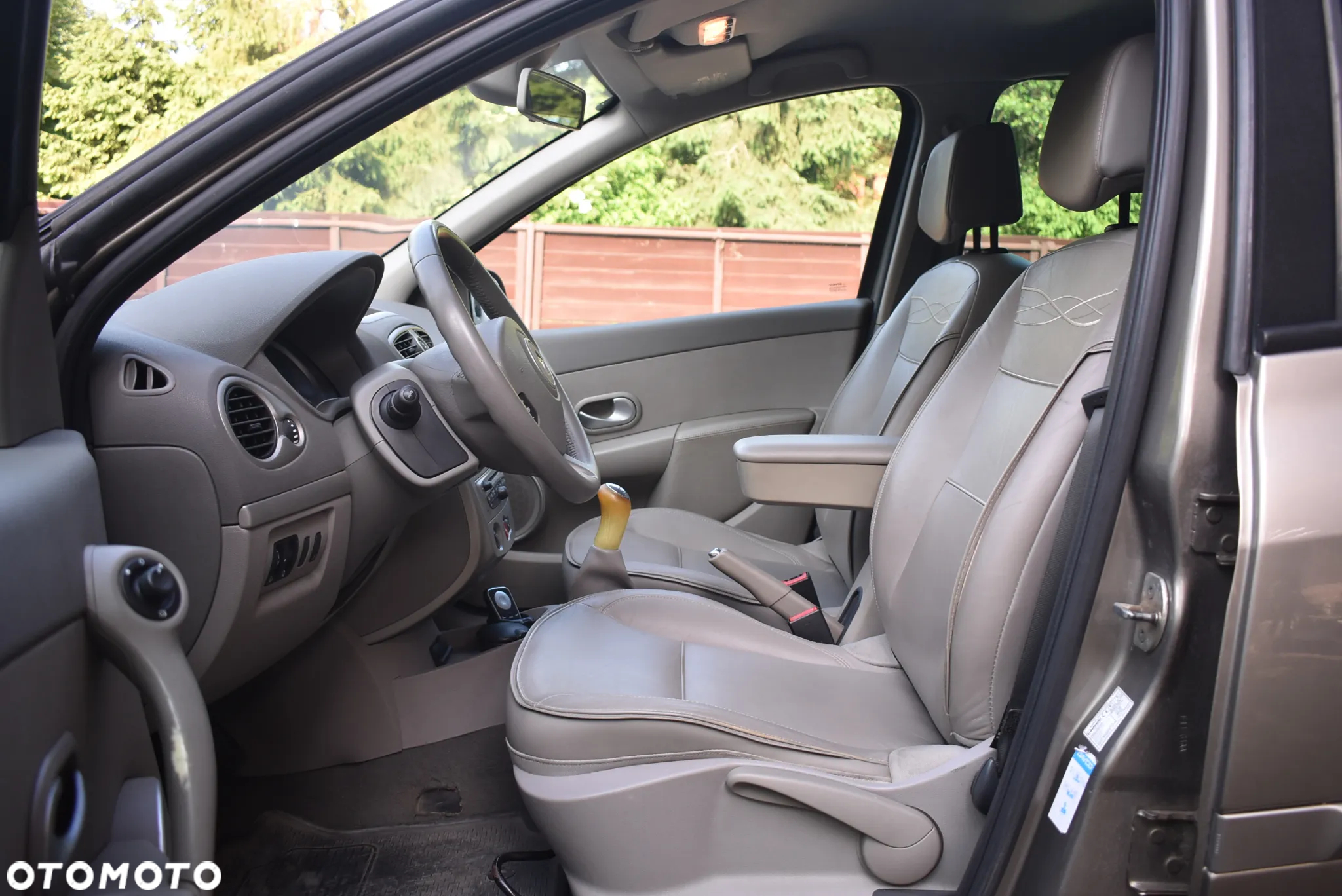 Renault Clio 1.2 TCE Expression - 11