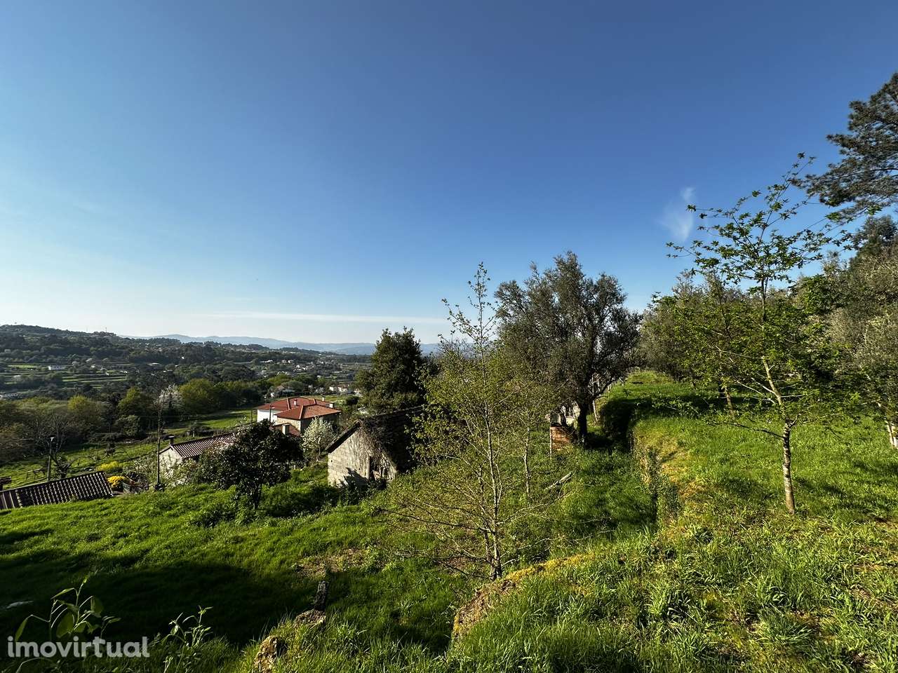 Moradia para restauro em São Julião, Valença. - Grande imagem: 3/19