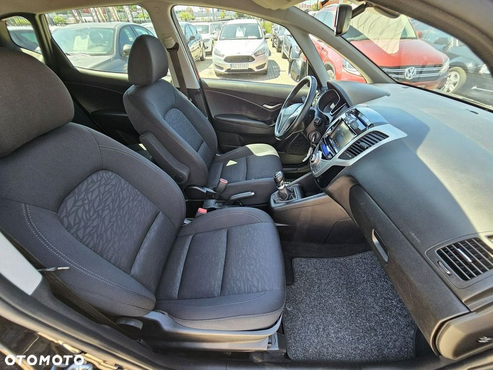 Hyundai ix20 1.4 BlueDrive Comfort - 30