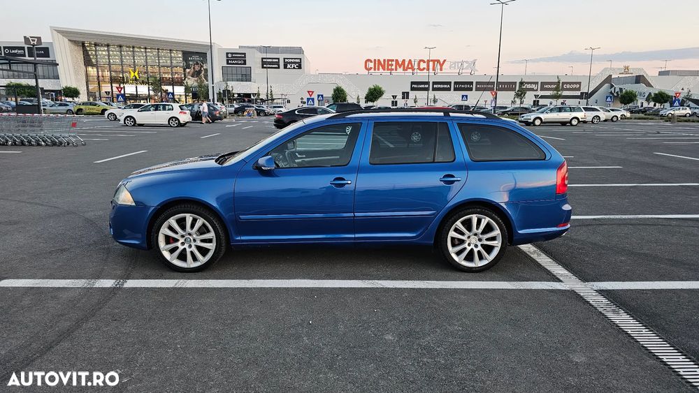 Skoda Octavia Combi 2.0 TDI RS - 16