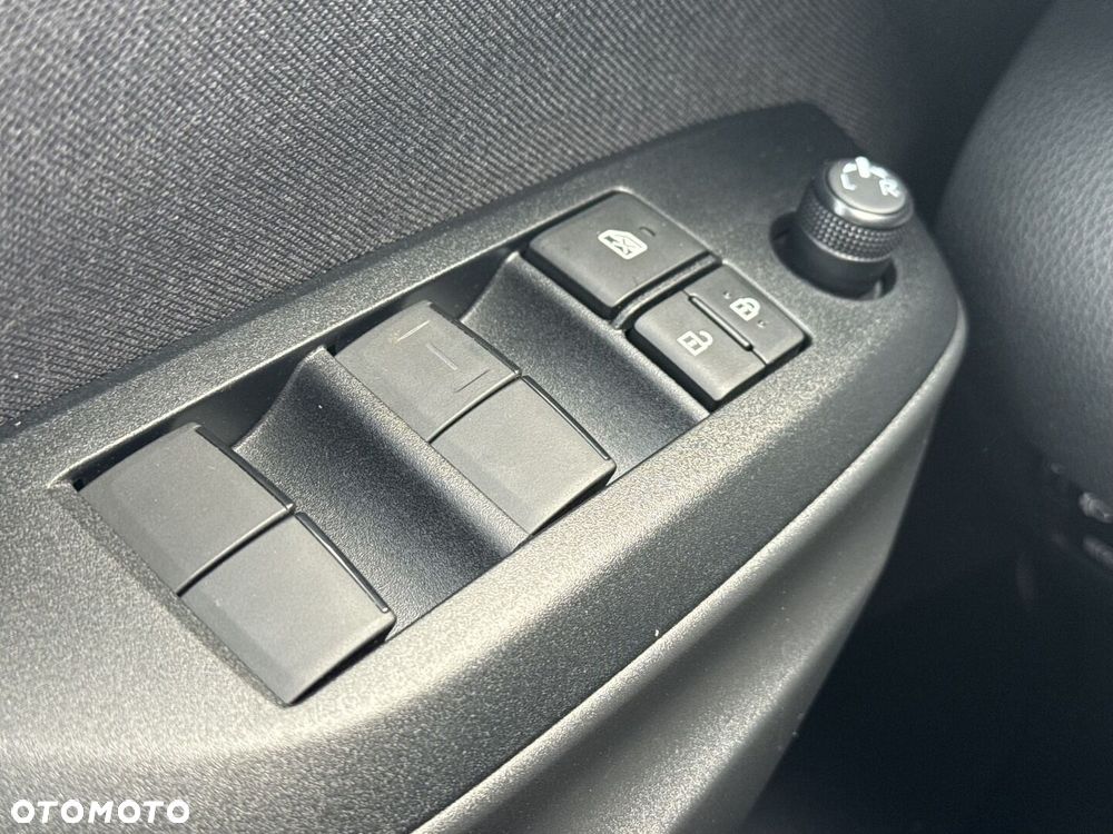 Toyota Yaris Hybrid 1.5 Style - 29