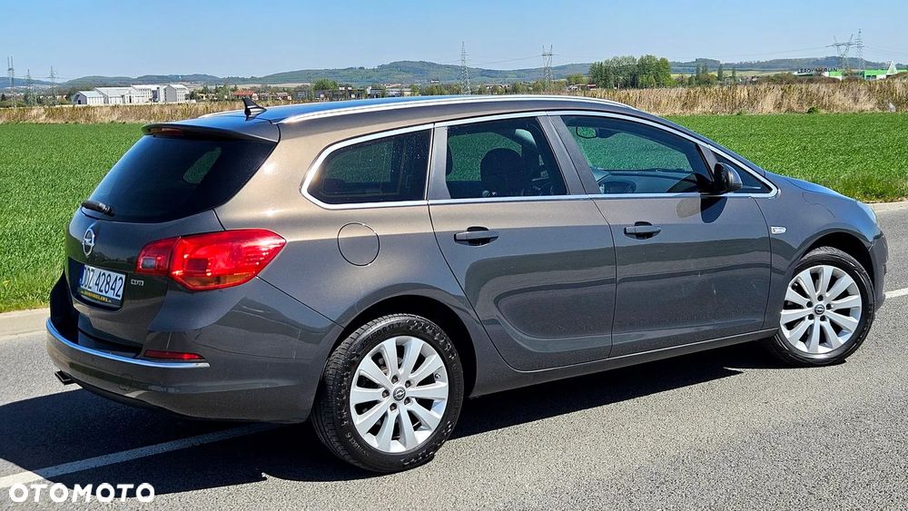 Opel Astra 2.0 CDTI Exklusiv - 3
