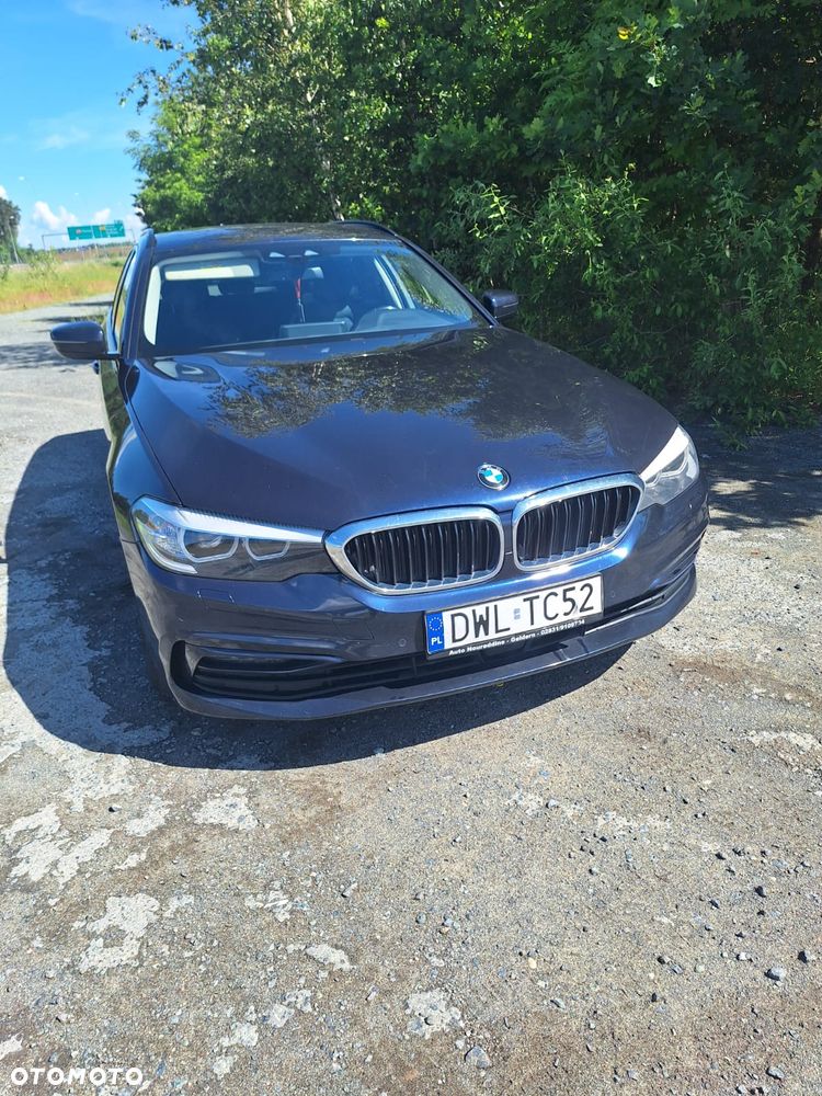 BMW Seria 5 525d Sport Line - 9