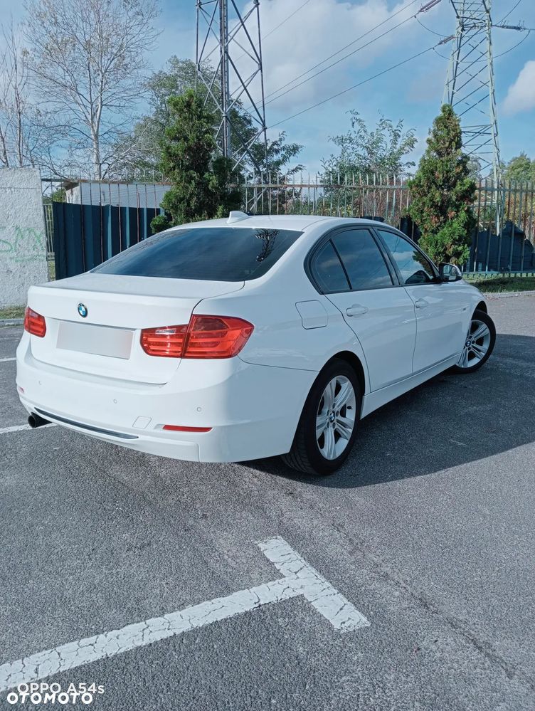 BMW Seria 3 320i Sport Line - 15