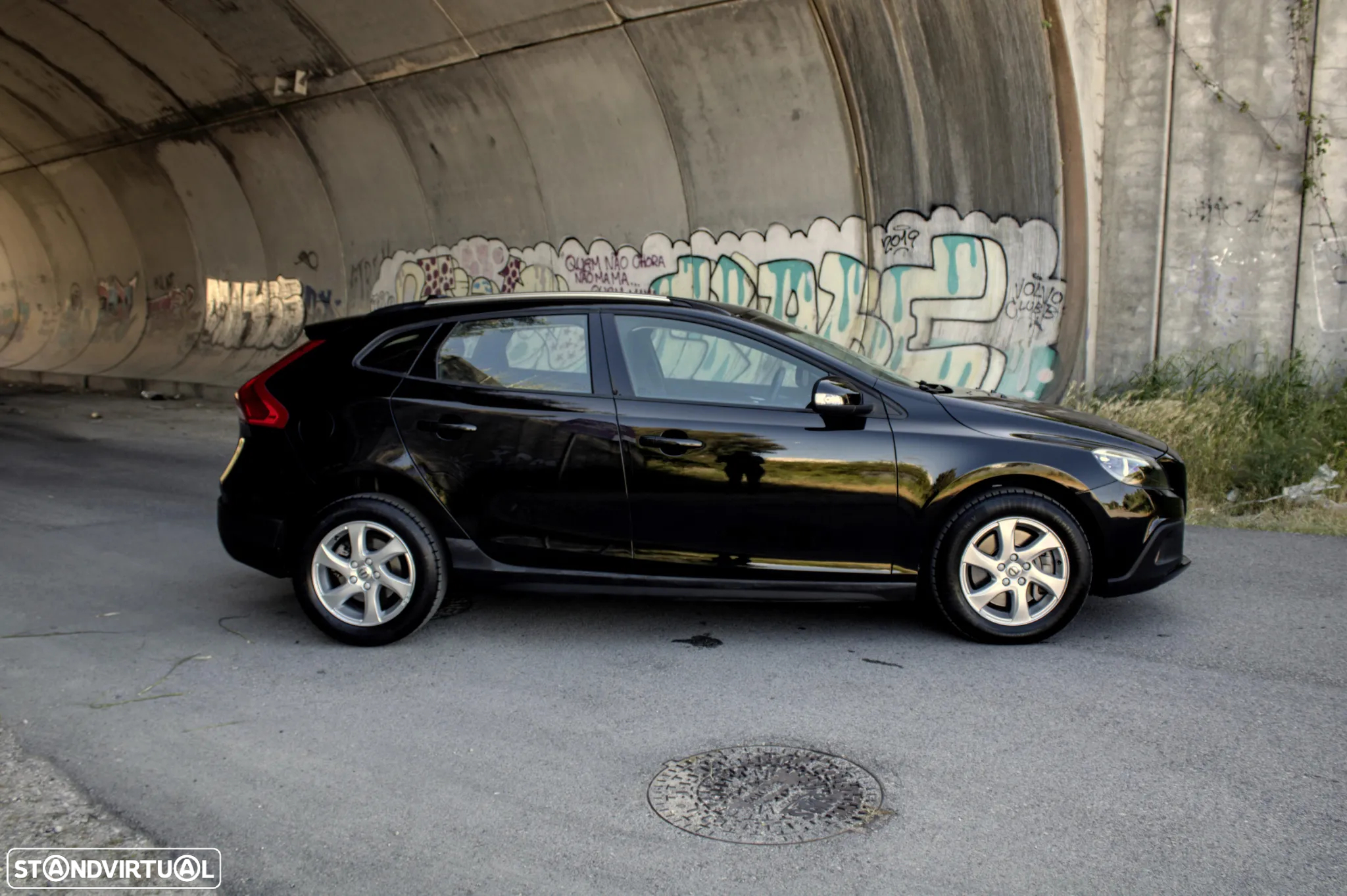 Volvo V40 Cross Country 2.0 D2 Momentum Geartronic - 4