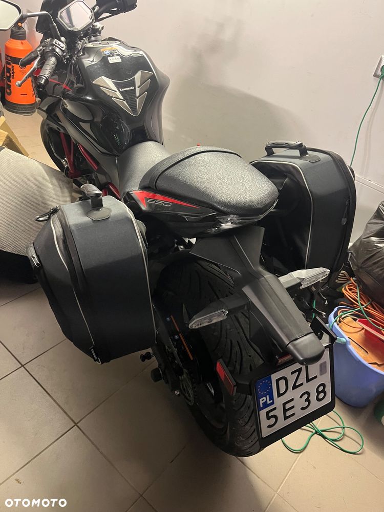 Kawasaki Z 650 - 6