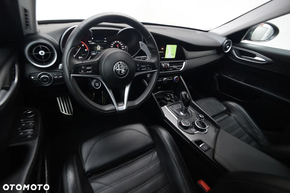 Alfa Romeo Giulia - 28
