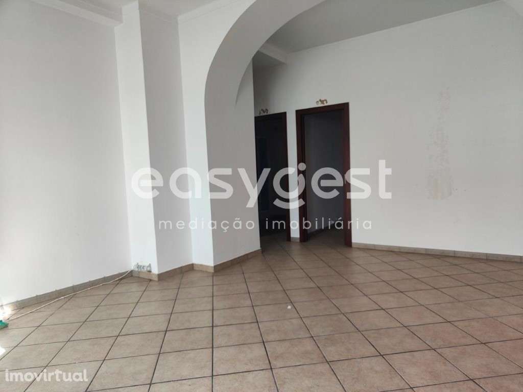 Espaço comercial localizado no centro da cidade de Beja - Grande imagem: 5/12