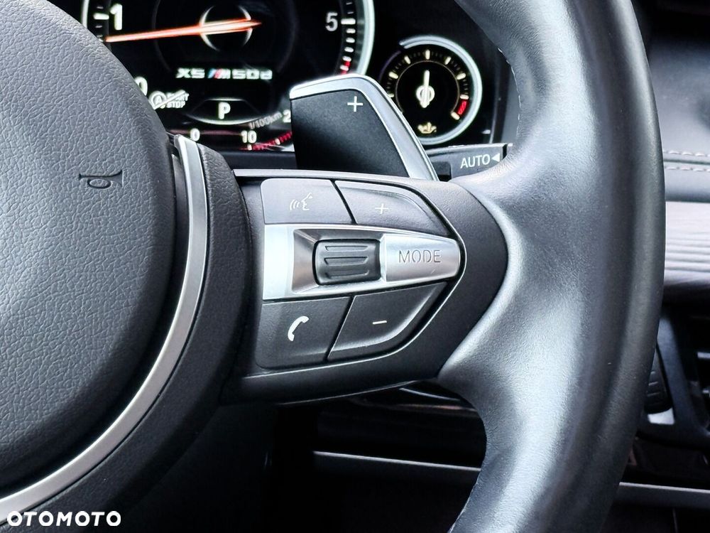BMW X5 M M50d - 23