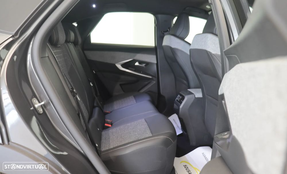 Peugeot 3008 1.2 Hybrid Allure e-DCS6 - 15