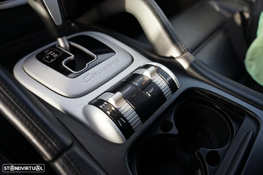 Porsche Cayenne S Tiptronic - 31