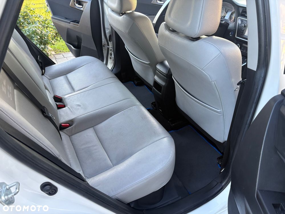 Toyota Auris - 18