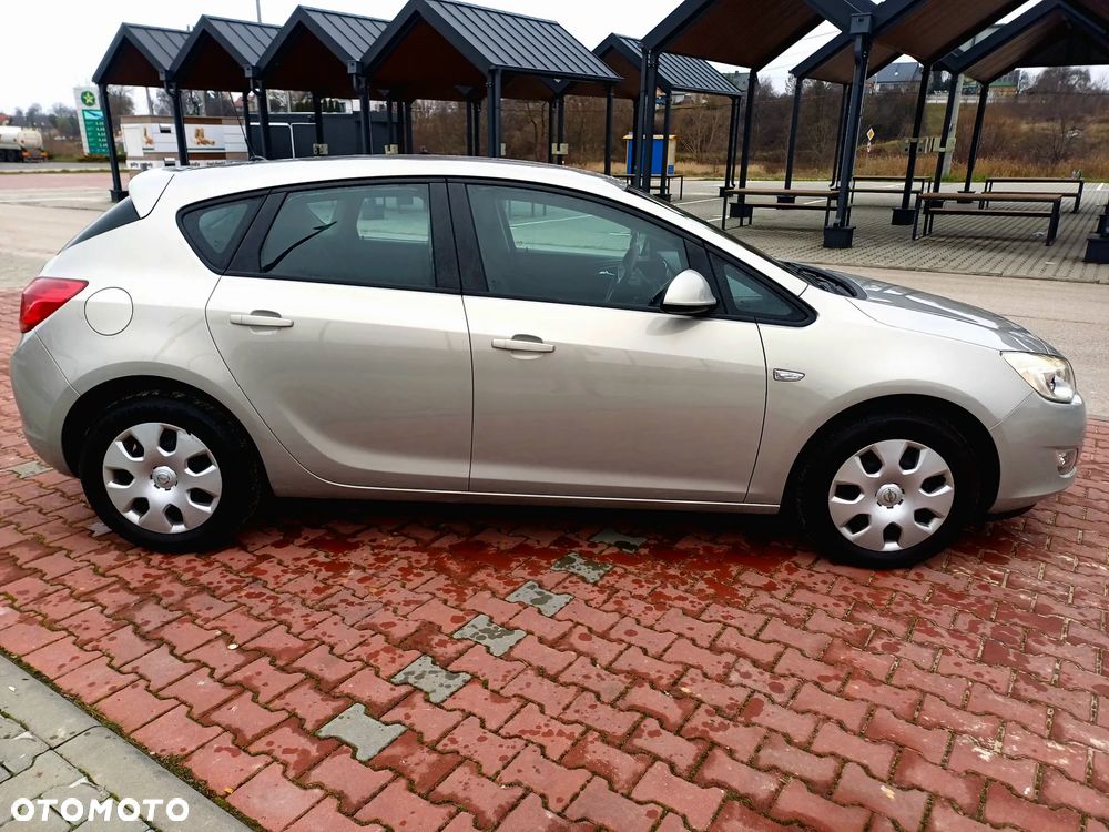 Opel Astra 1.6 Enjoy - 6