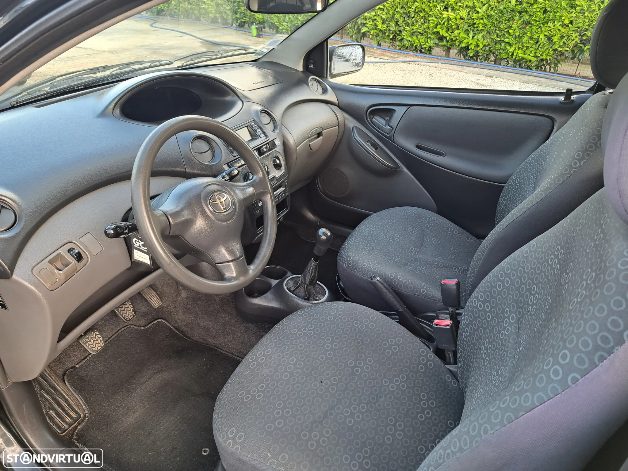 Toyota Yaris 1.4 D-4D Sol AC - 6