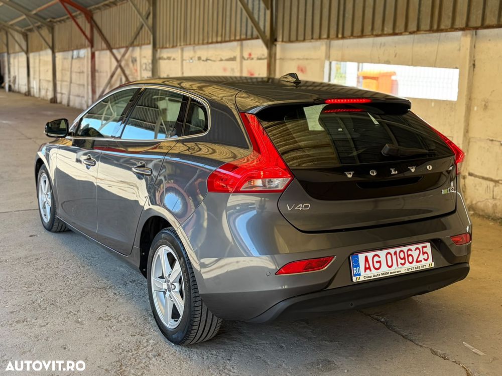 Volvo V40 D2 94g Summum - 17