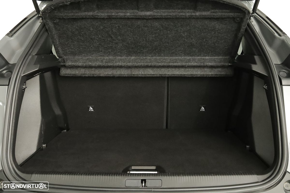 Peugeot 2008 1.2 PureTech Allure - 23