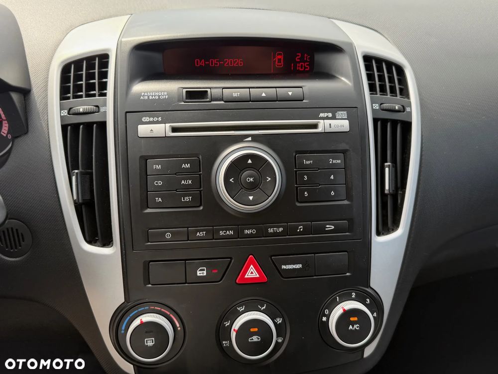 Kia Ceed 1.4 CVVT ISG Vision - 18