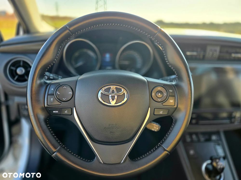 Toyota Auris - 24