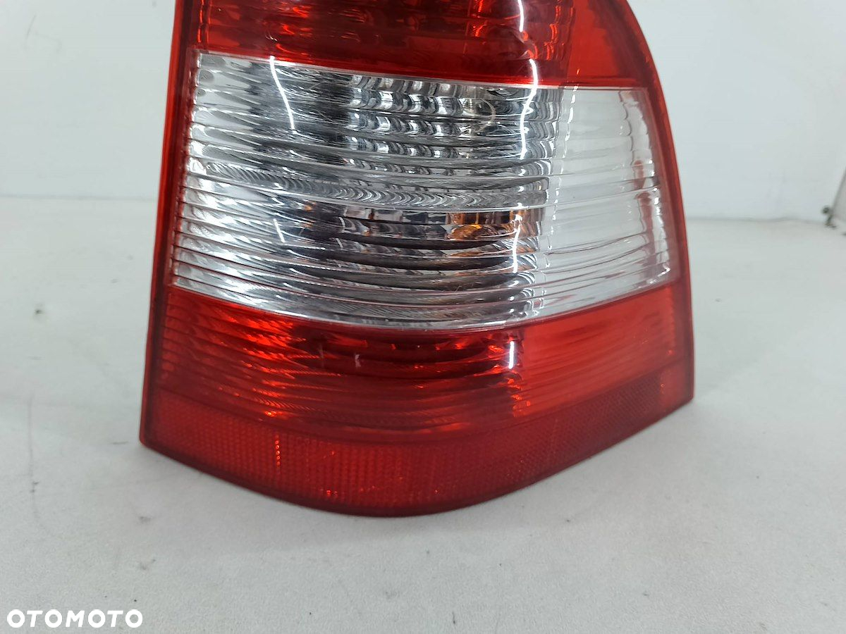 LAMPA TYLNA PRAWA MERCEDES-BENZ ML W163 - 3