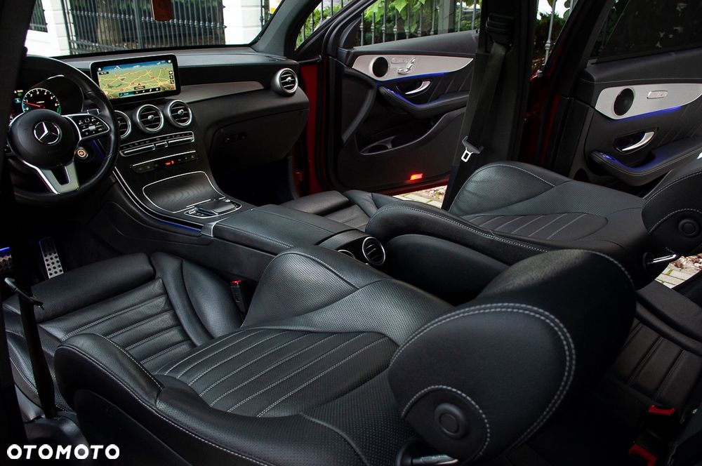 Mercedes-Benz GLC 300 de 4Matic 9G-TRONIC AMG Line Plus - 37