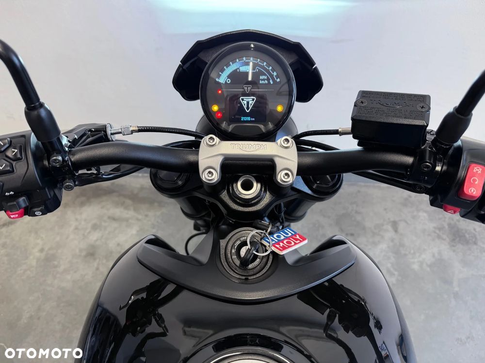 Triumph Trident - 9