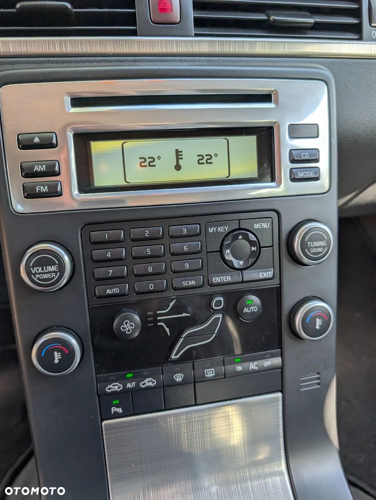 Volvo V70 2.0D Momentum - 30