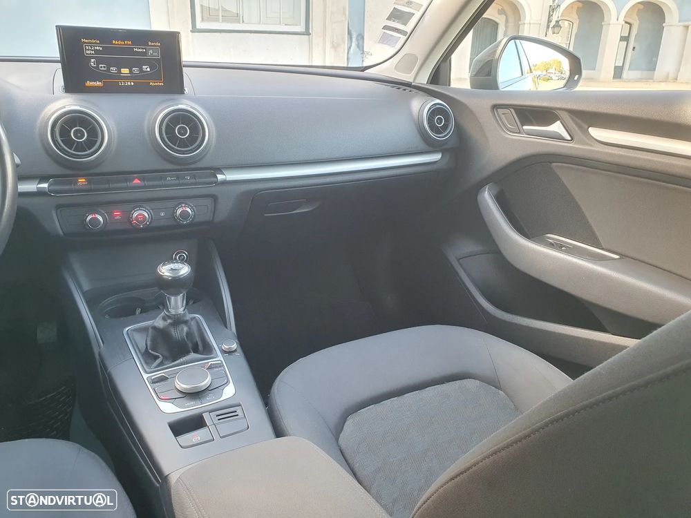 Audi A3 Sportback 1.6 TDI Attraction Ultra - 34