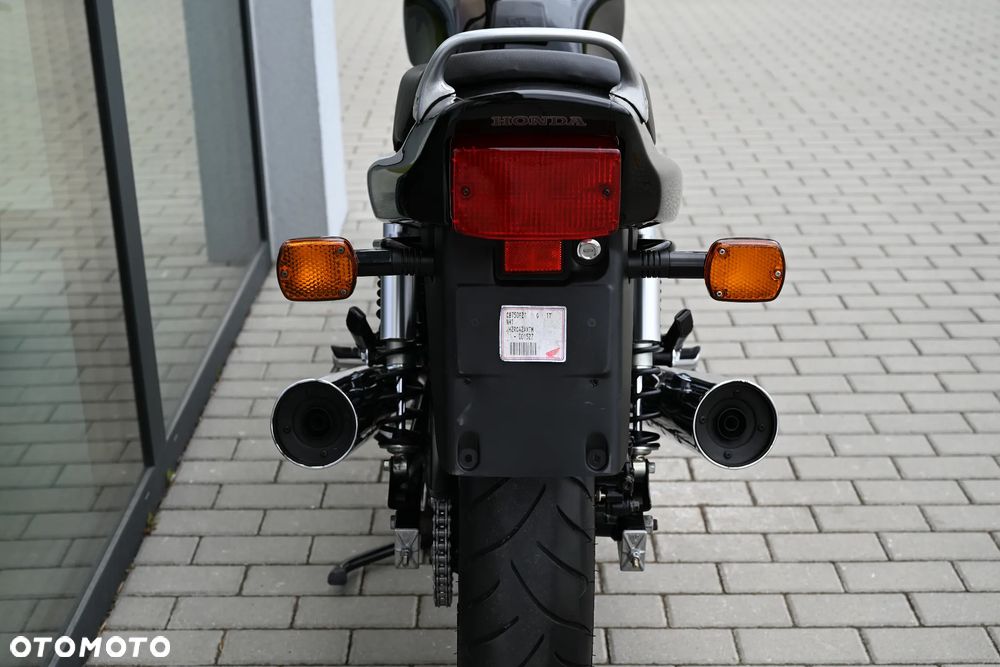Honda CB - 8