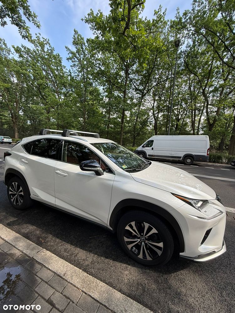 Lexus NX 300 F Impression AWD - 3