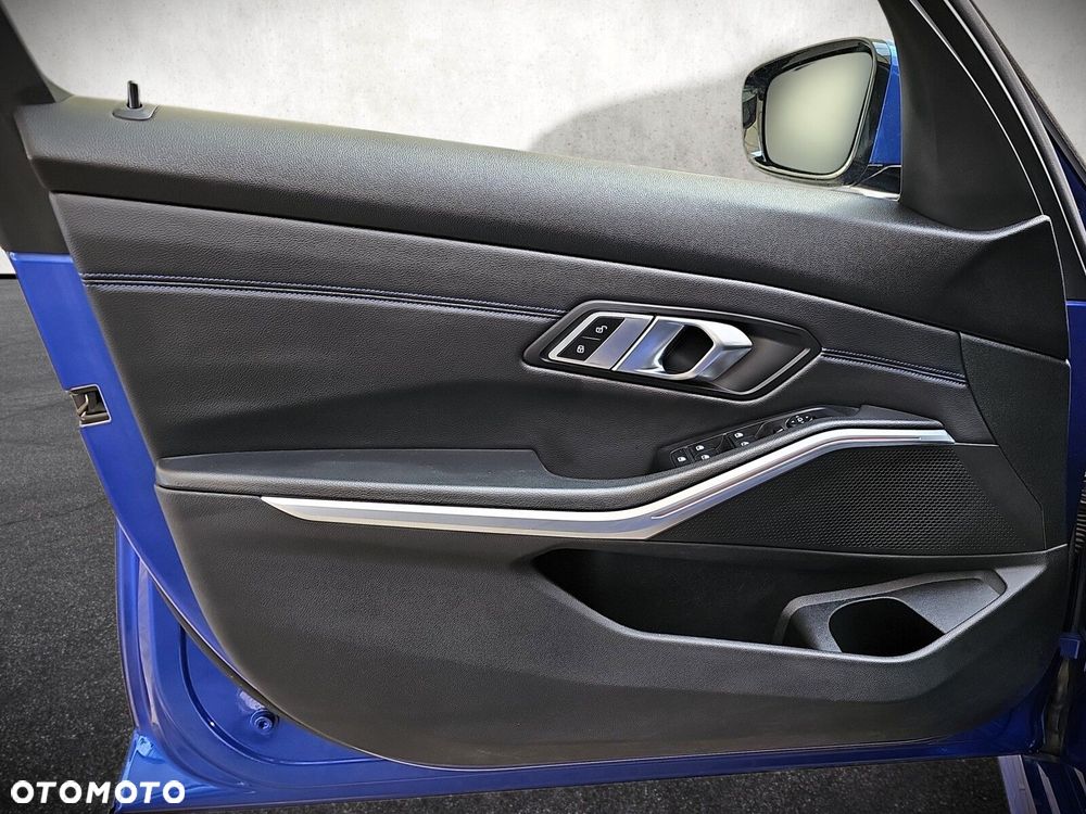 BMW Seria 3 - 21