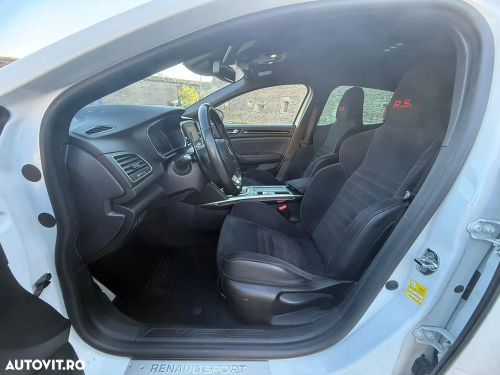 Renault Megane TCe GPF EDC RS - 12
