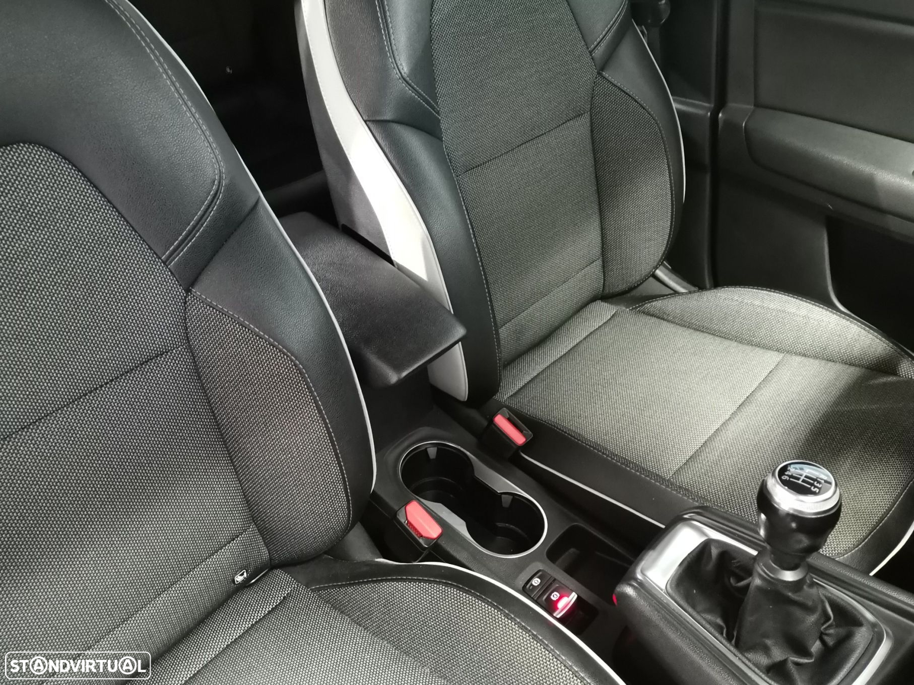 Renault Captur 1.0 TCe Exclusive - 19
