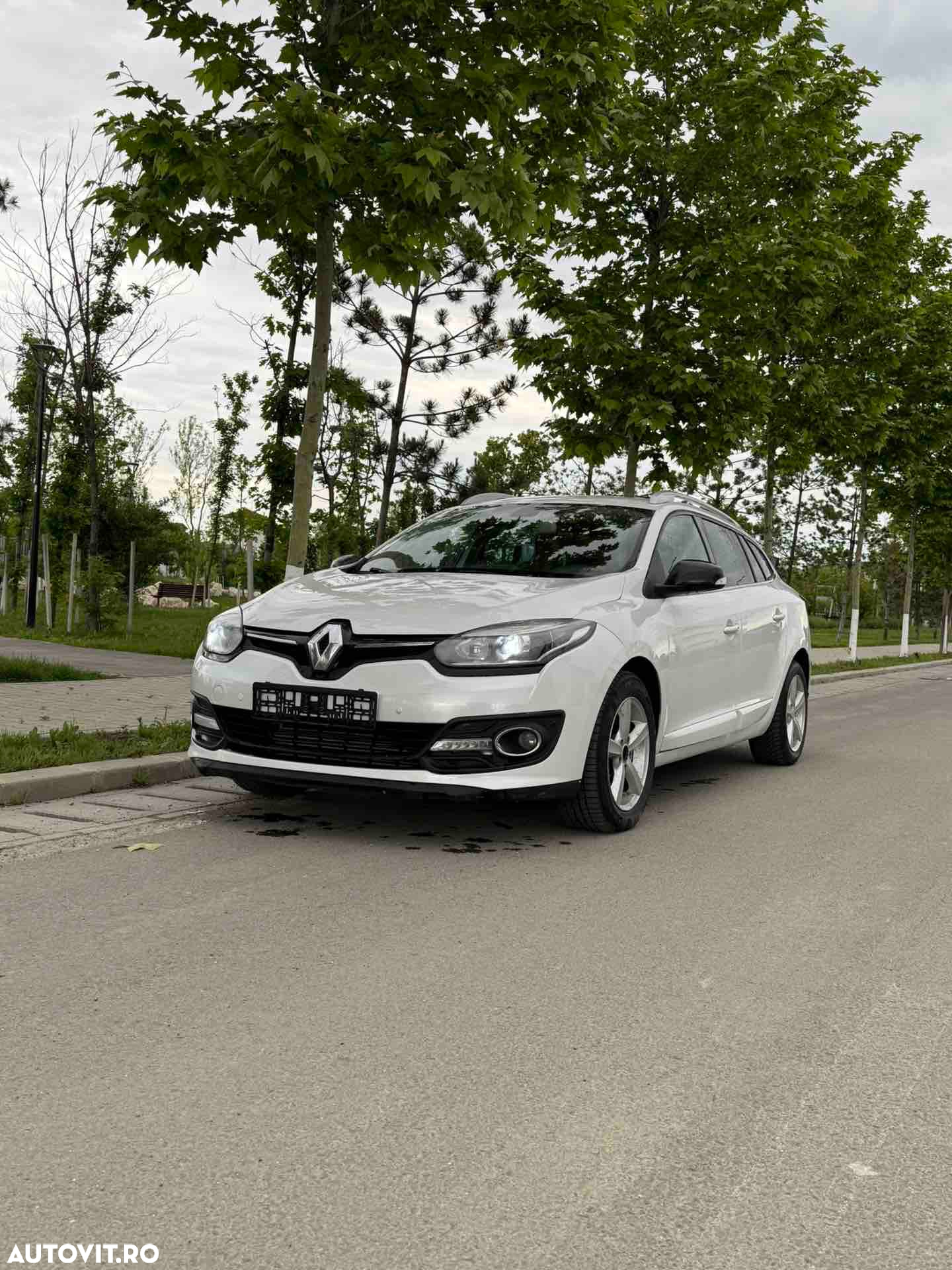 Renault Megane Energy dCi Intens - 2