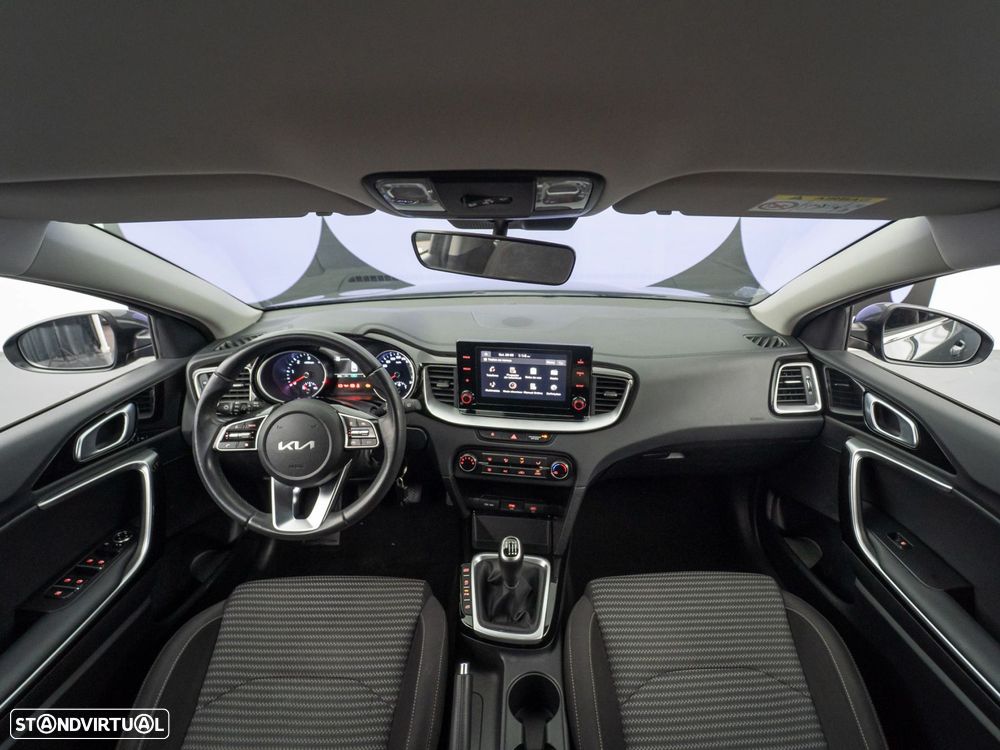 Kia Ceed SW 1.6 CRDi MHEV Dynamic - 15