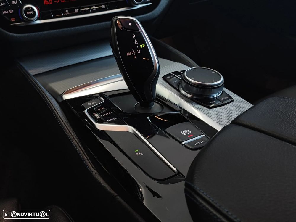 BMW 520 d Pack M Auto - 54