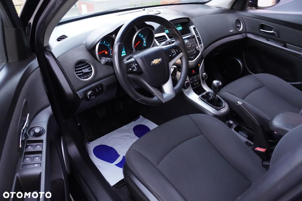 Chevrolet Cruze 1.6 LS+ - 7