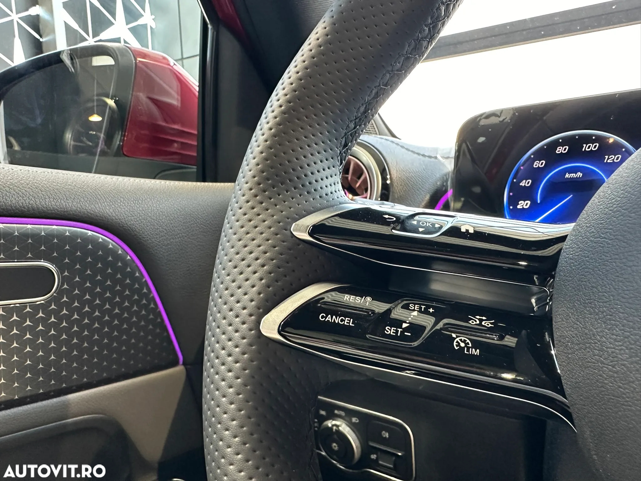 Mercedes-Benz EQB 350 4MATIC - 15