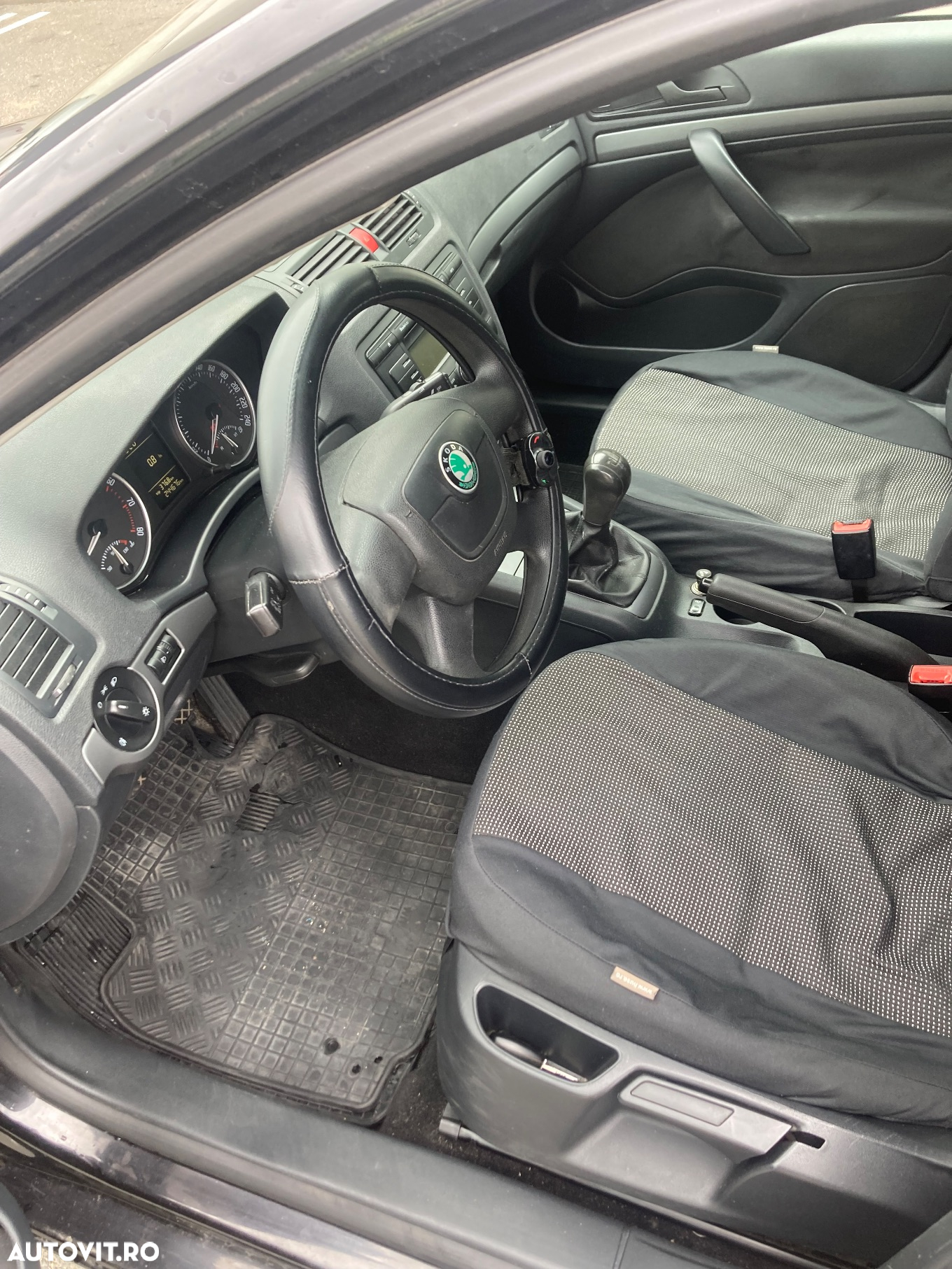 Skoda Octavia Tour 1.6 - 9