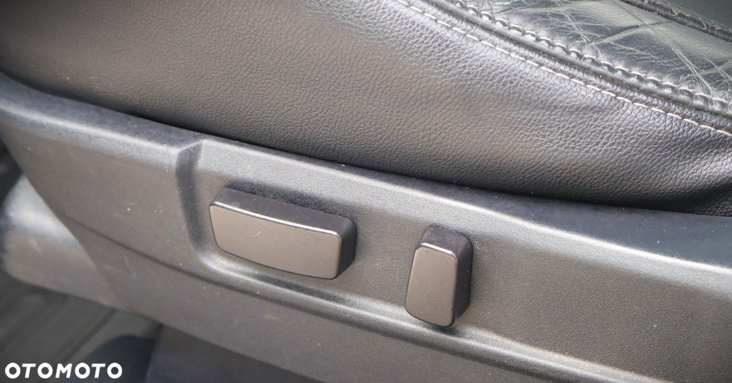 Mitsubishi Outlander - 14