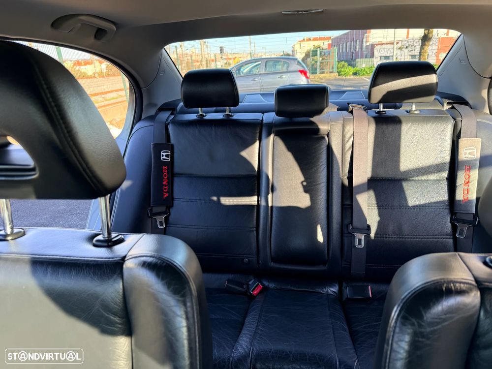 Honda Civic 1.8 ES - 17