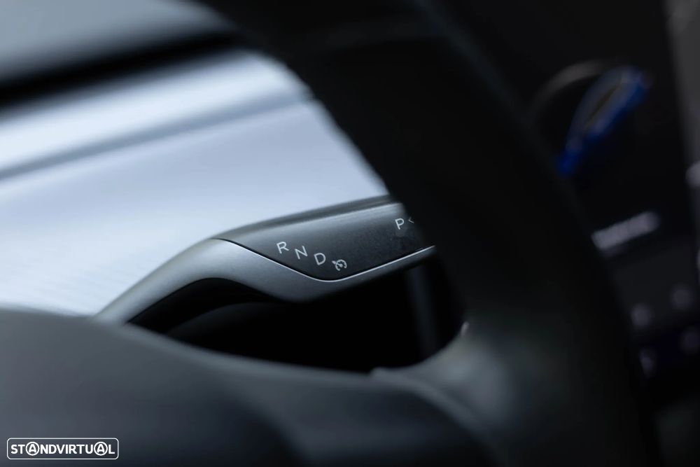 Tesla Model 3 Standard Range Plus RWD - 32
