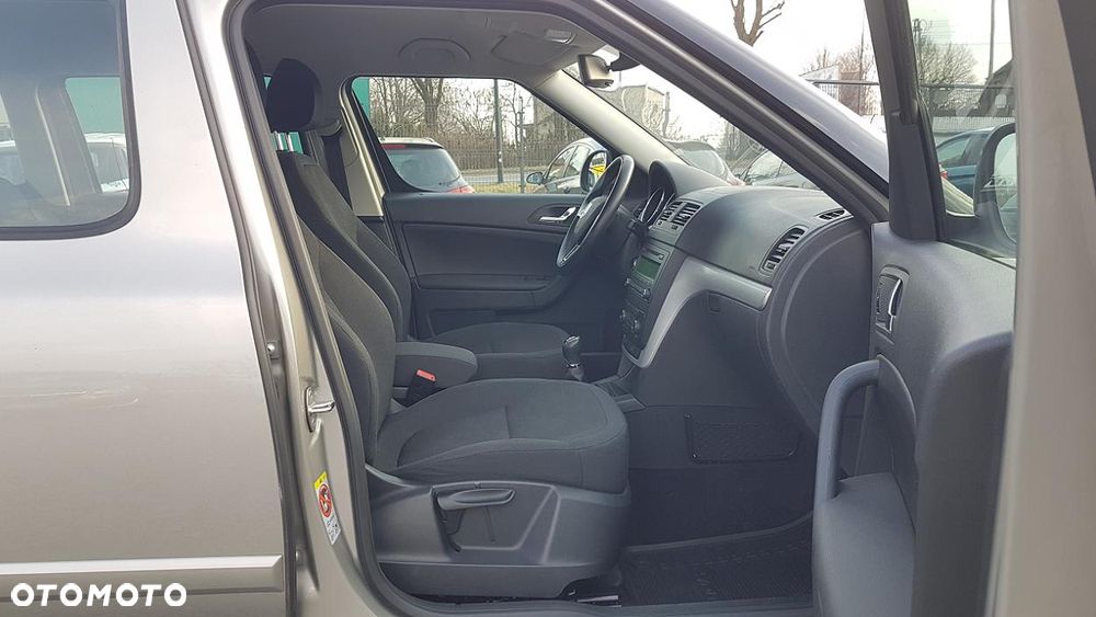 Skoda Yeti 1.2 TSI Ambition PLUS EDITION - 32