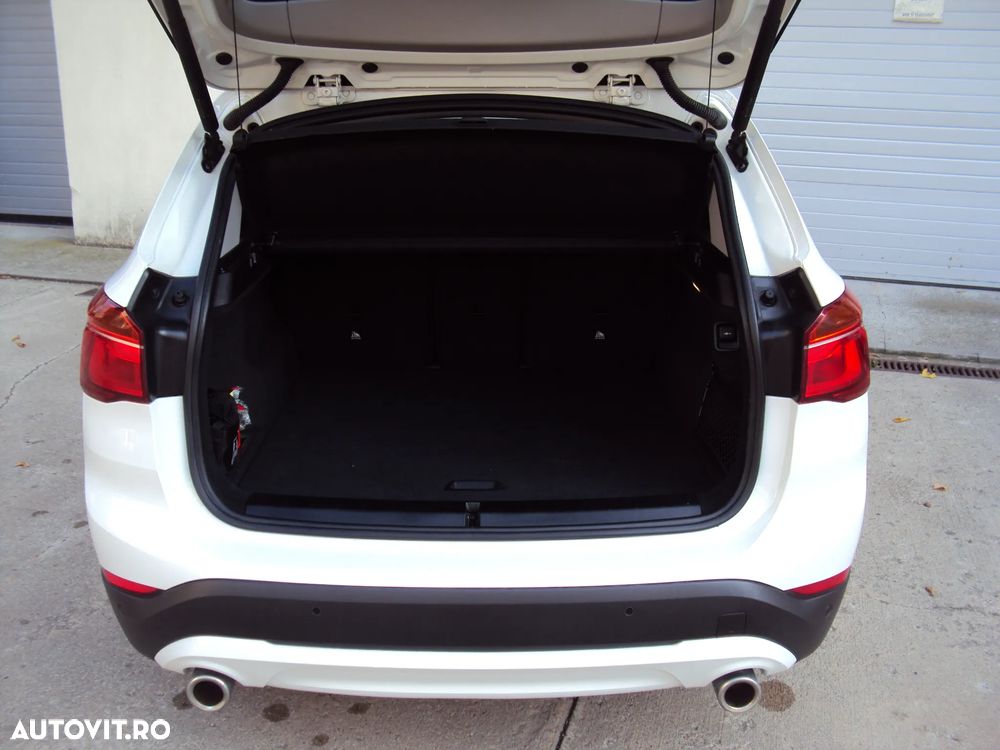 BMW X1 xDrive20i AT Standard - 15