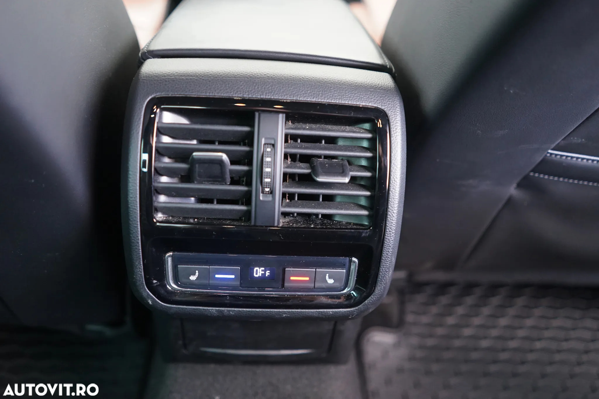 Volkswagen Passat - 27