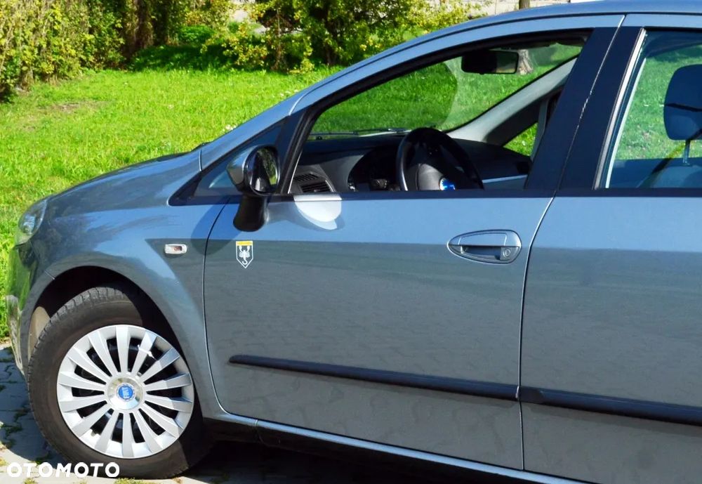 Fiat Grande Punto - 16
