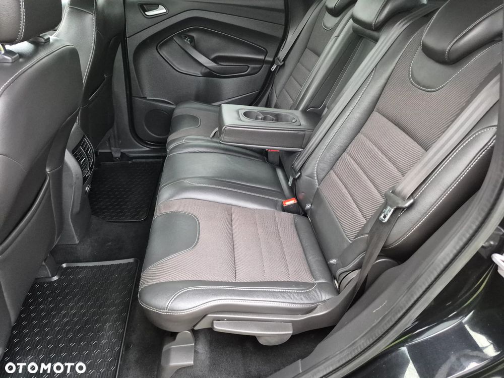 Ford Kuga 2.0 TDCi 2x4 Titanium - 20